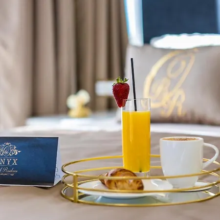 Onyx - Free Access & Parking מלון 4*