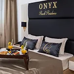Onyx - Free Access & Parking