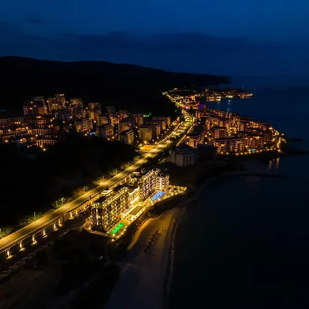 Onyx - Free Access & Parking 4*
