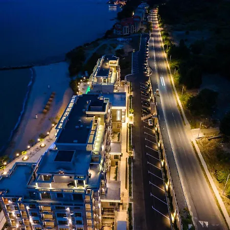 Onyx - Free Access & Parking