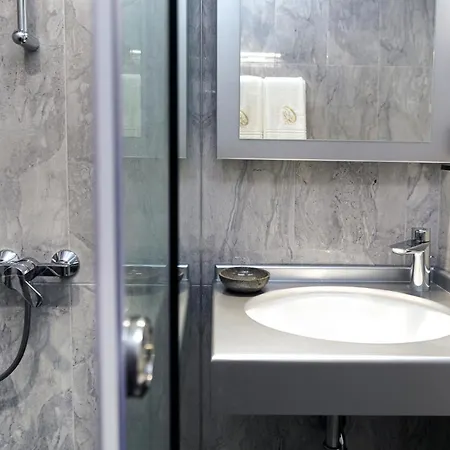 Onyx - Free Access & Parking Hotel