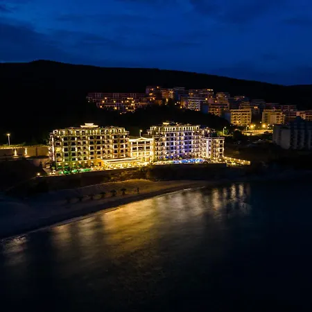 Onyx - Free Access & Parking 4*