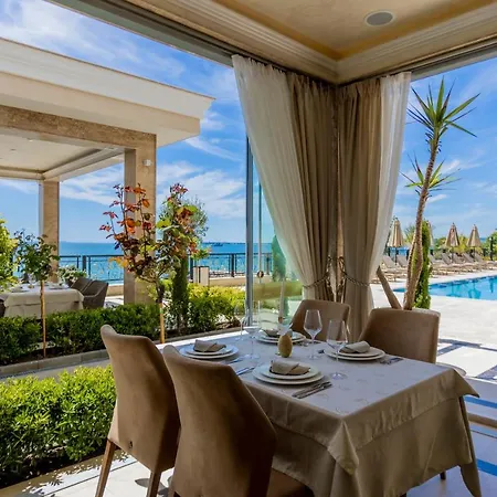 Onyx - Free Access & Parking 4*