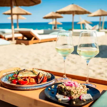 Onyx - Free Access & Parking 4*