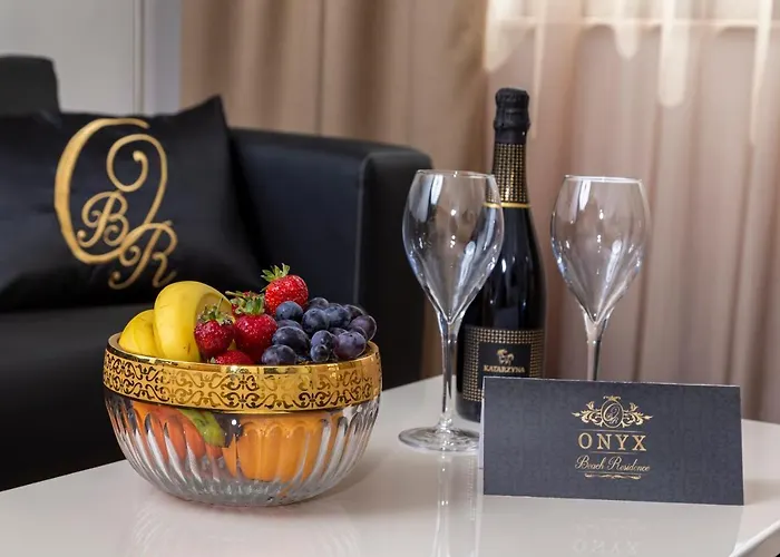 Onyx - Free Access & Parking