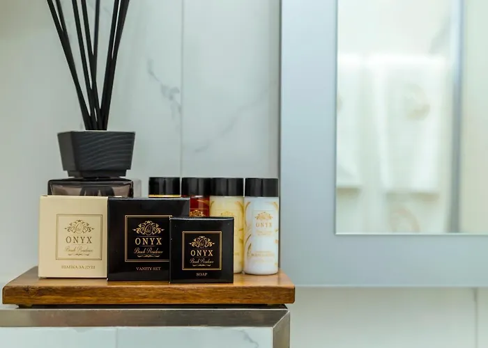 Onyx - Free Access & Parking Hotel