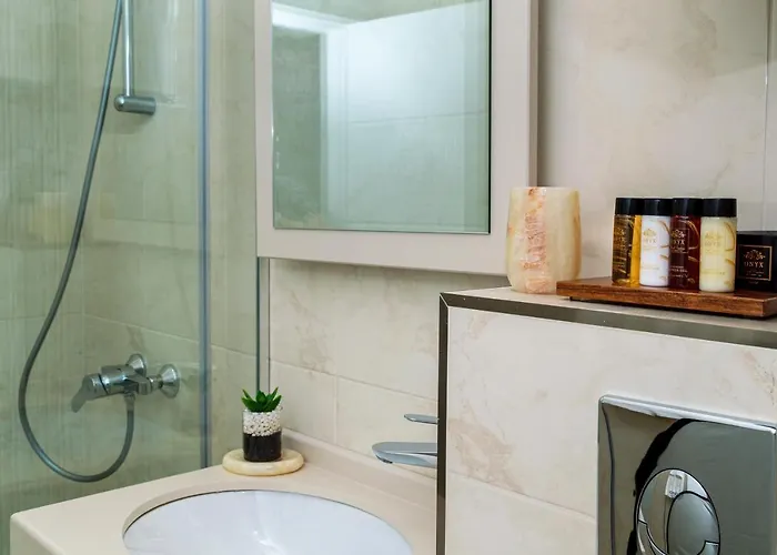 Onyx - Free Access & Parking