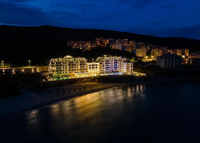 Onyx - Free Access & Parking 4*